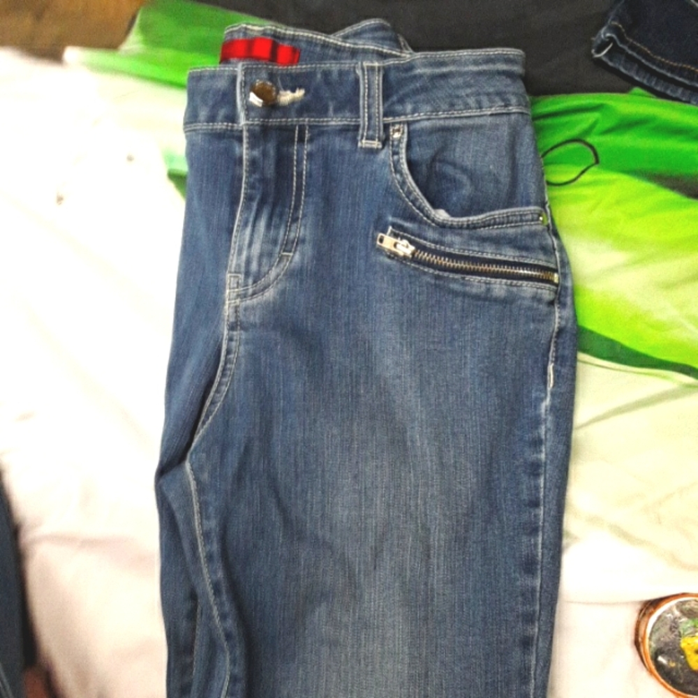 Jennifer Lopez Capri size 4